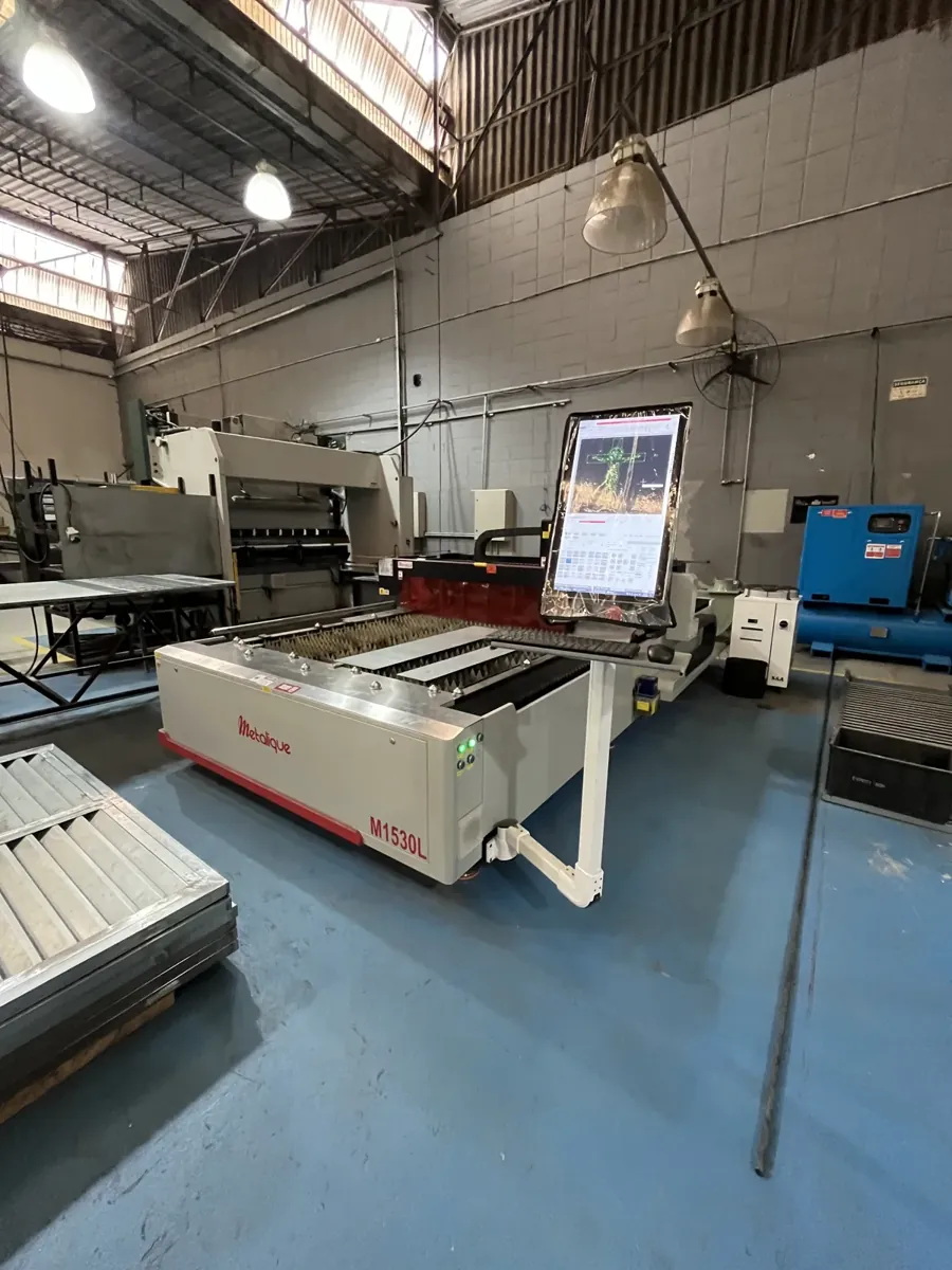 Equipamento de corte a laser